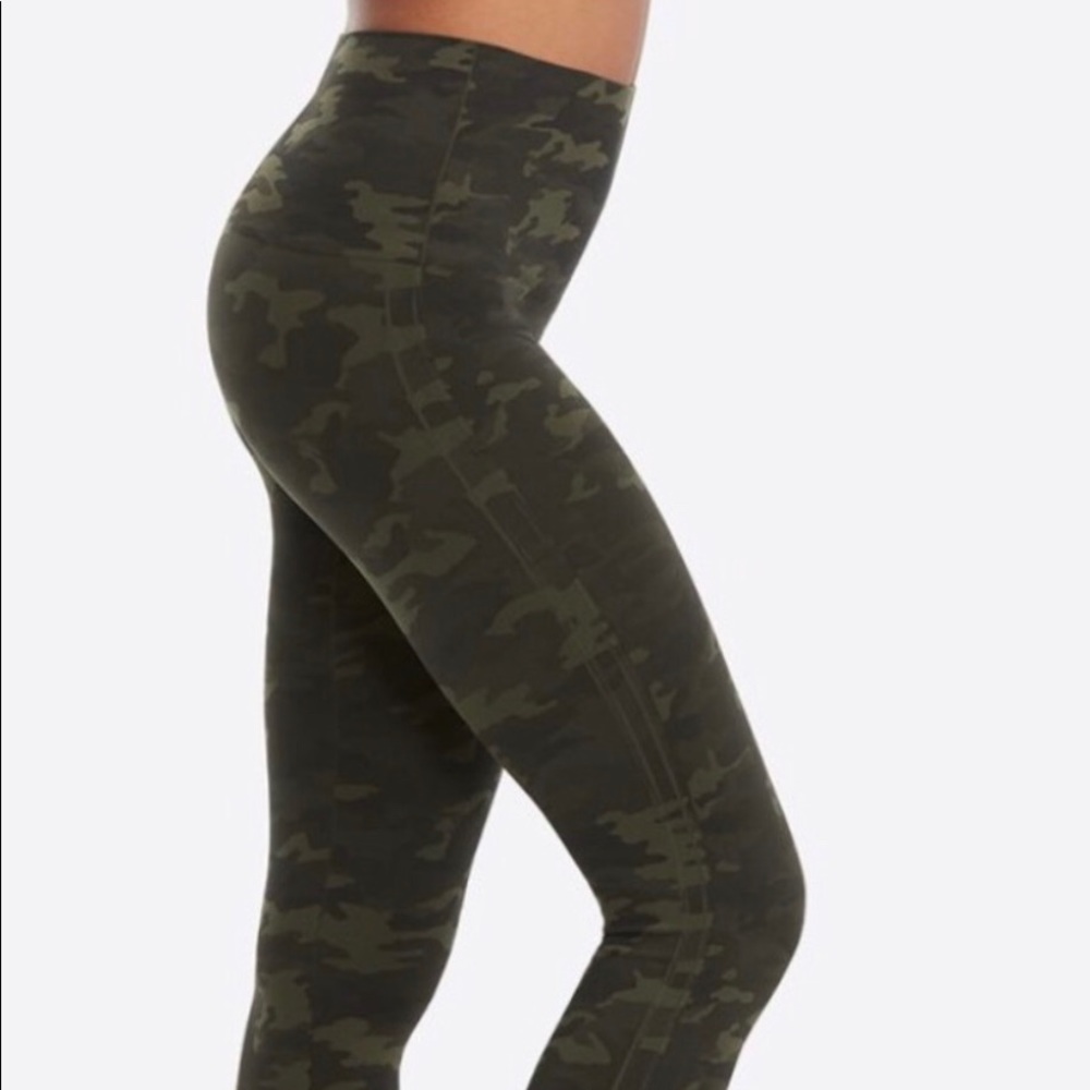 Never worn Spanks leggings